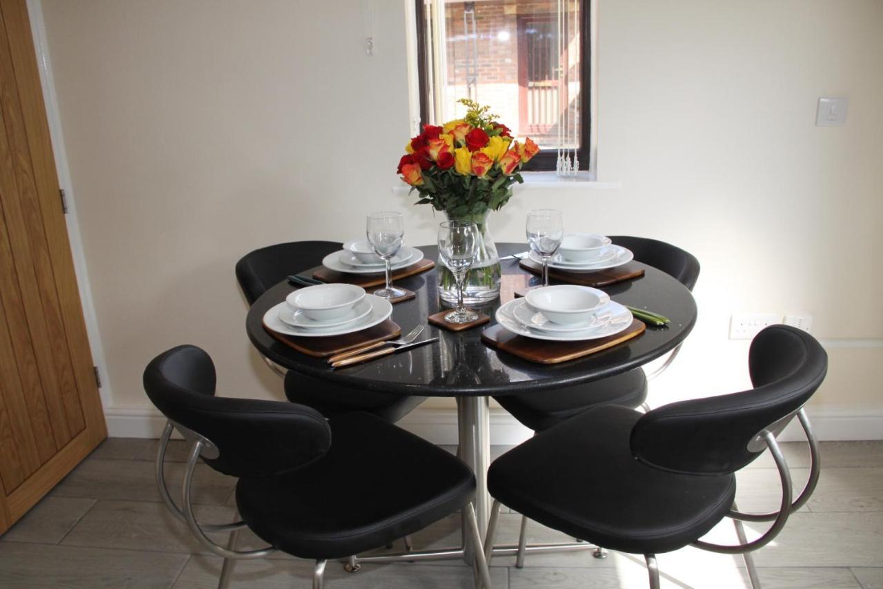 City Centre Town House With Riverside Views And Free Parking 1Bak ยอร์ค ภายนอก รูปภาพ